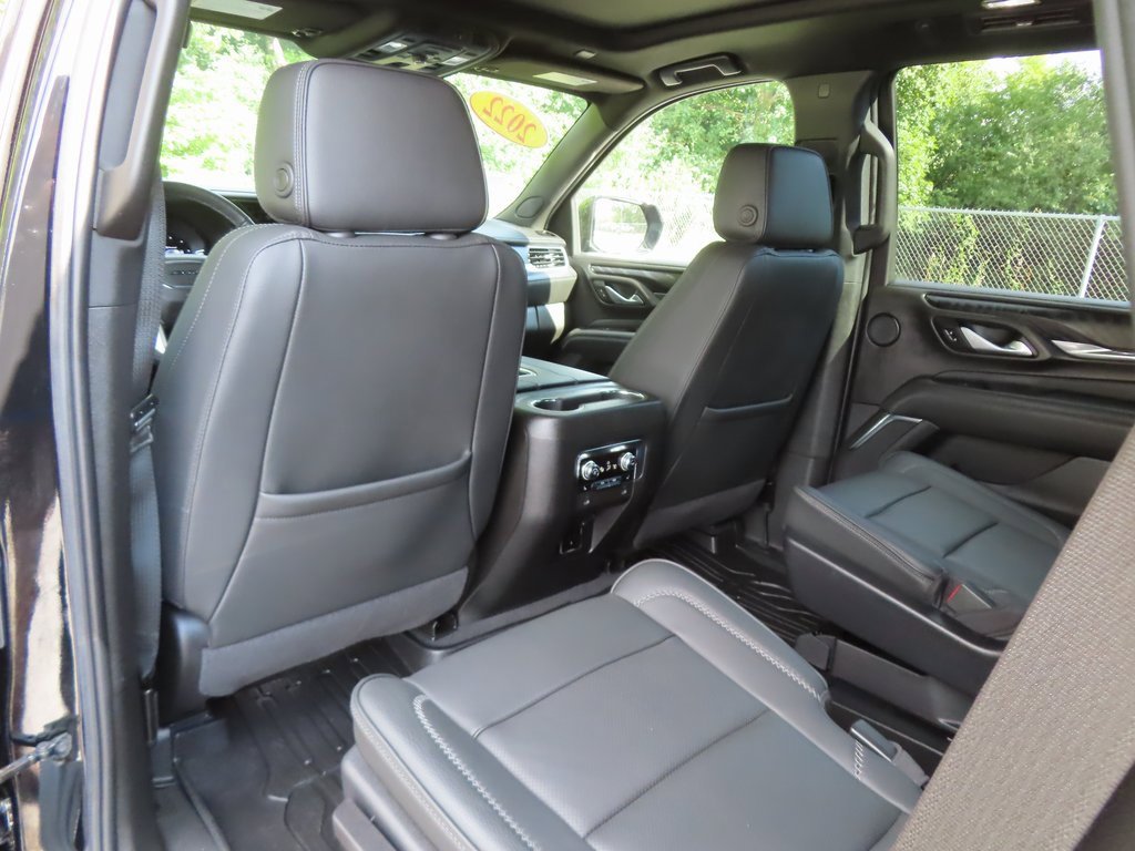 Used 2022 GMC Yukon Denali w/ Denali Premium Package image 29