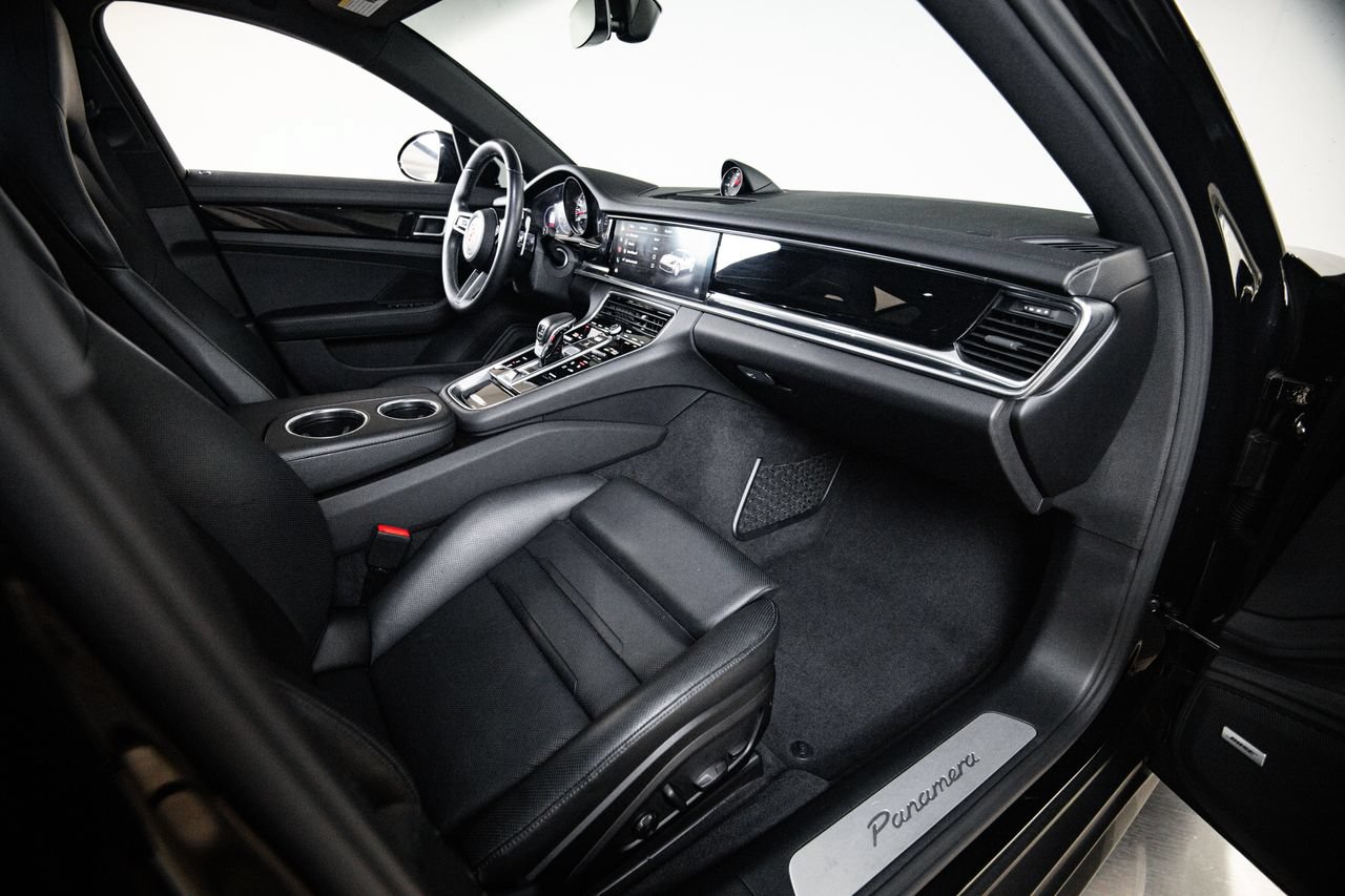 Certified 2023 Porsche Panamera image 28