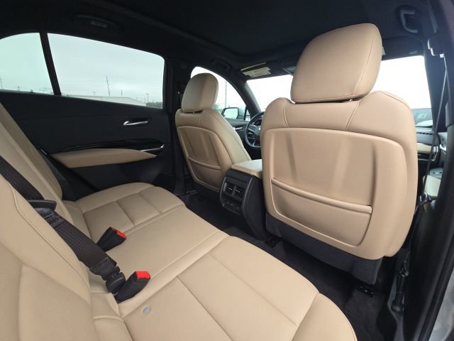Used 2024 Cadillac XT4 Luxury w/ Cold Weather Package image 17