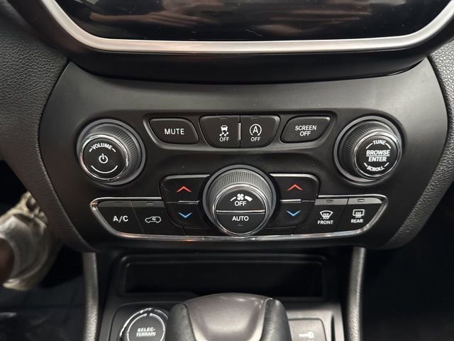 Used 2021 Jeep Cherokee Limited w/ Trailer Tow Group image 44