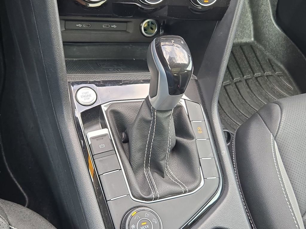 Used 2024 Volkswagen Taos SEL image 20