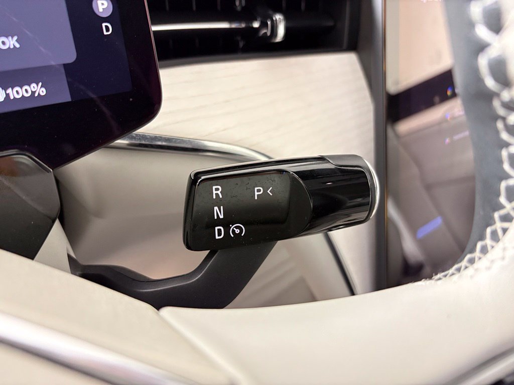 Used 2025 Volvo EX90 Ultra AWD/4WD image 24
