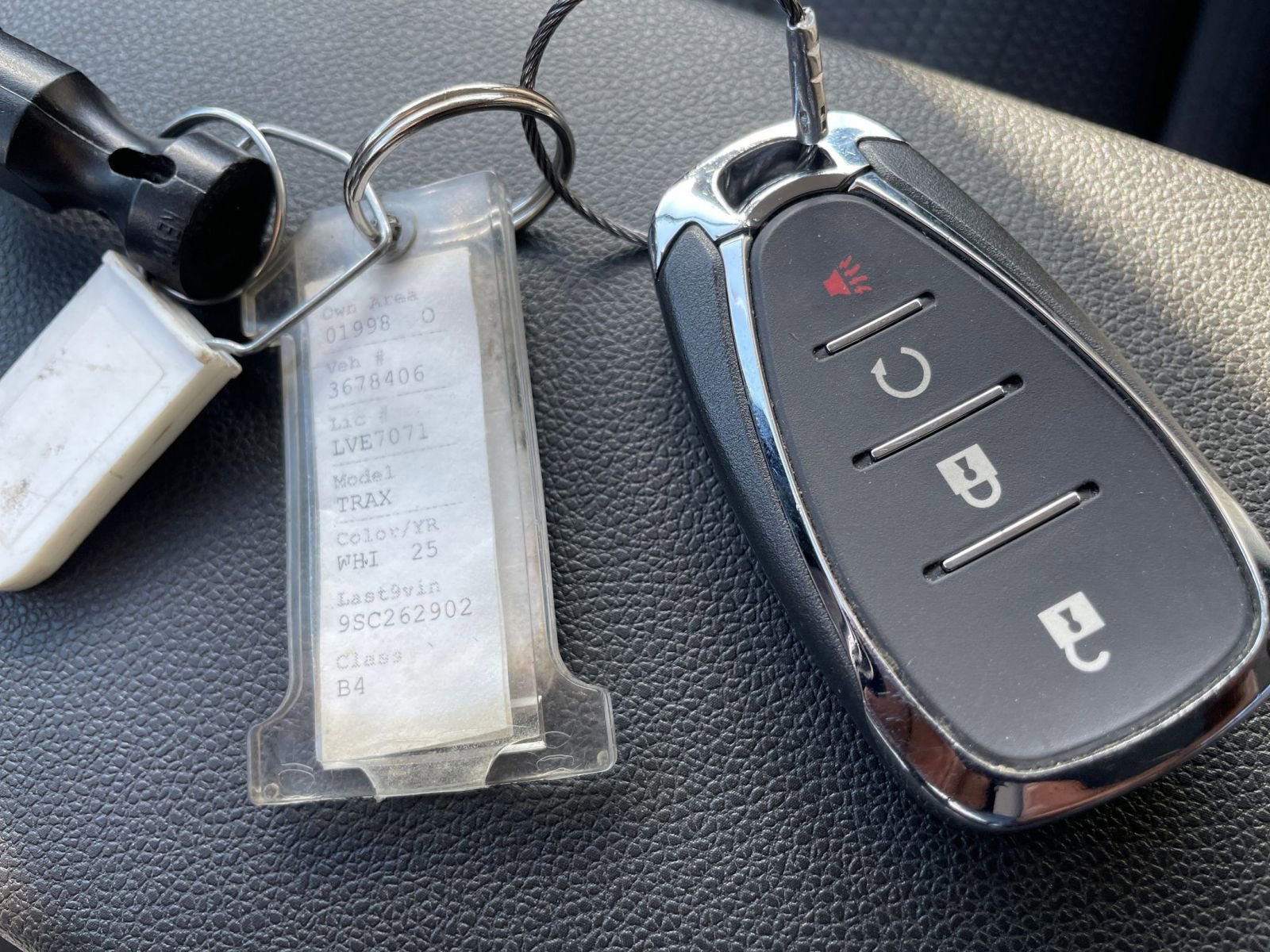 Used 2025 Chevrolet Trax LT w/ LT Convenience Package image 21