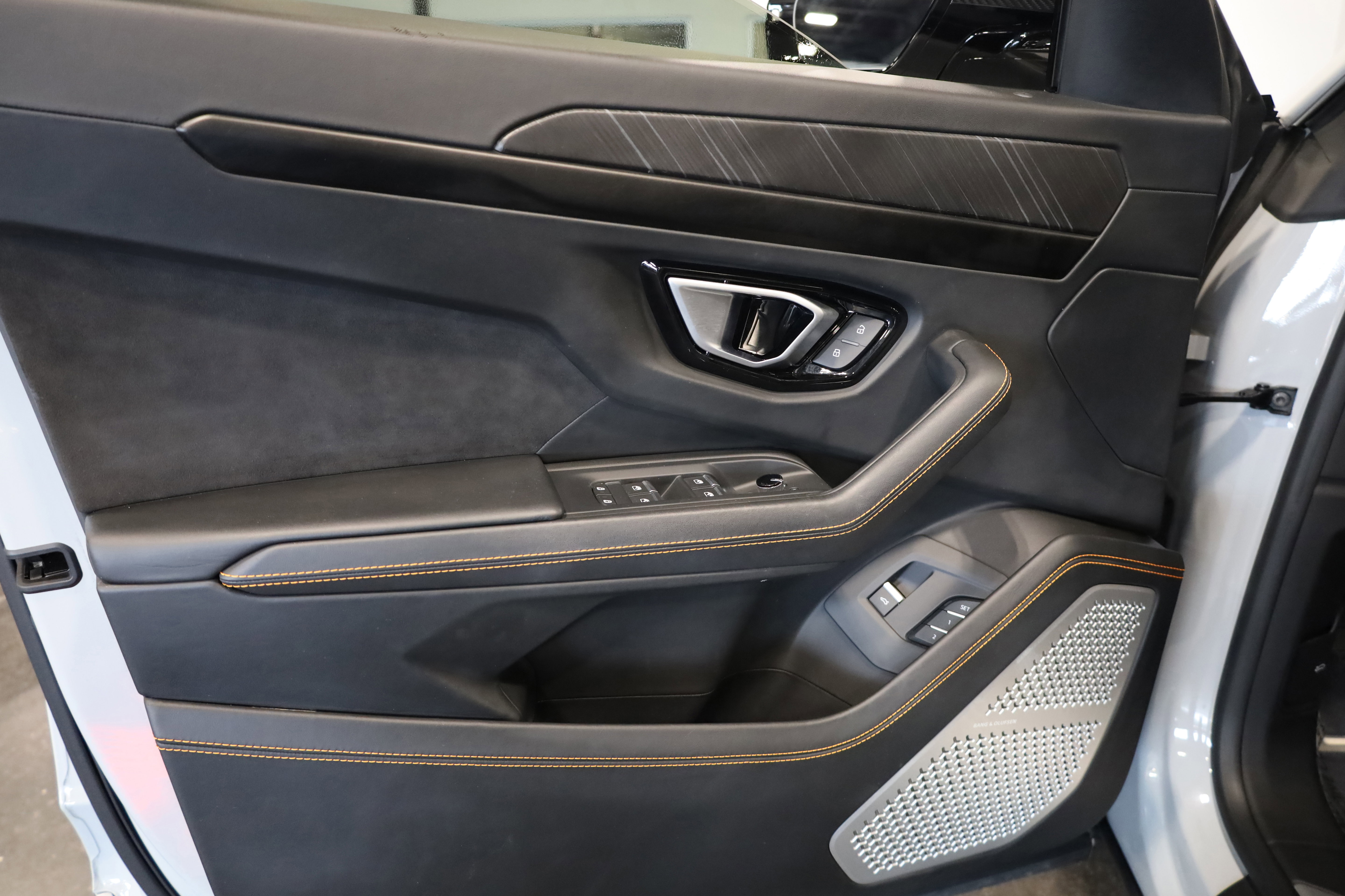 Used 2021 Lamborghini Urus image 14