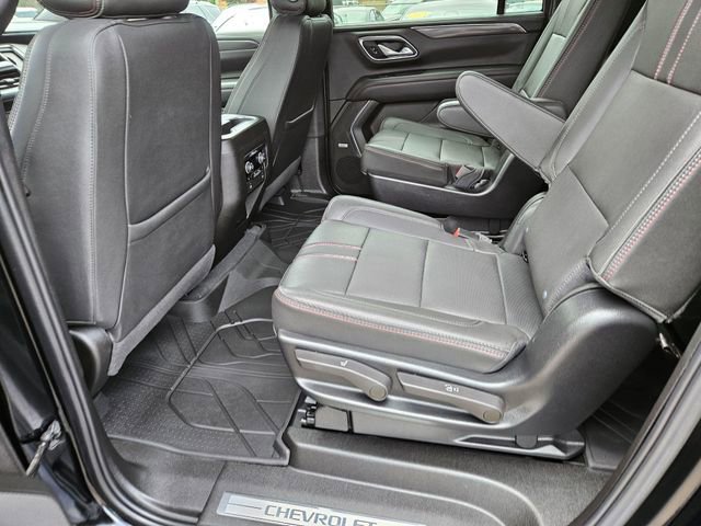 Used 2022 Chevrolet Suburban RST w/ Sport Performance Package AWD/4WD image 17