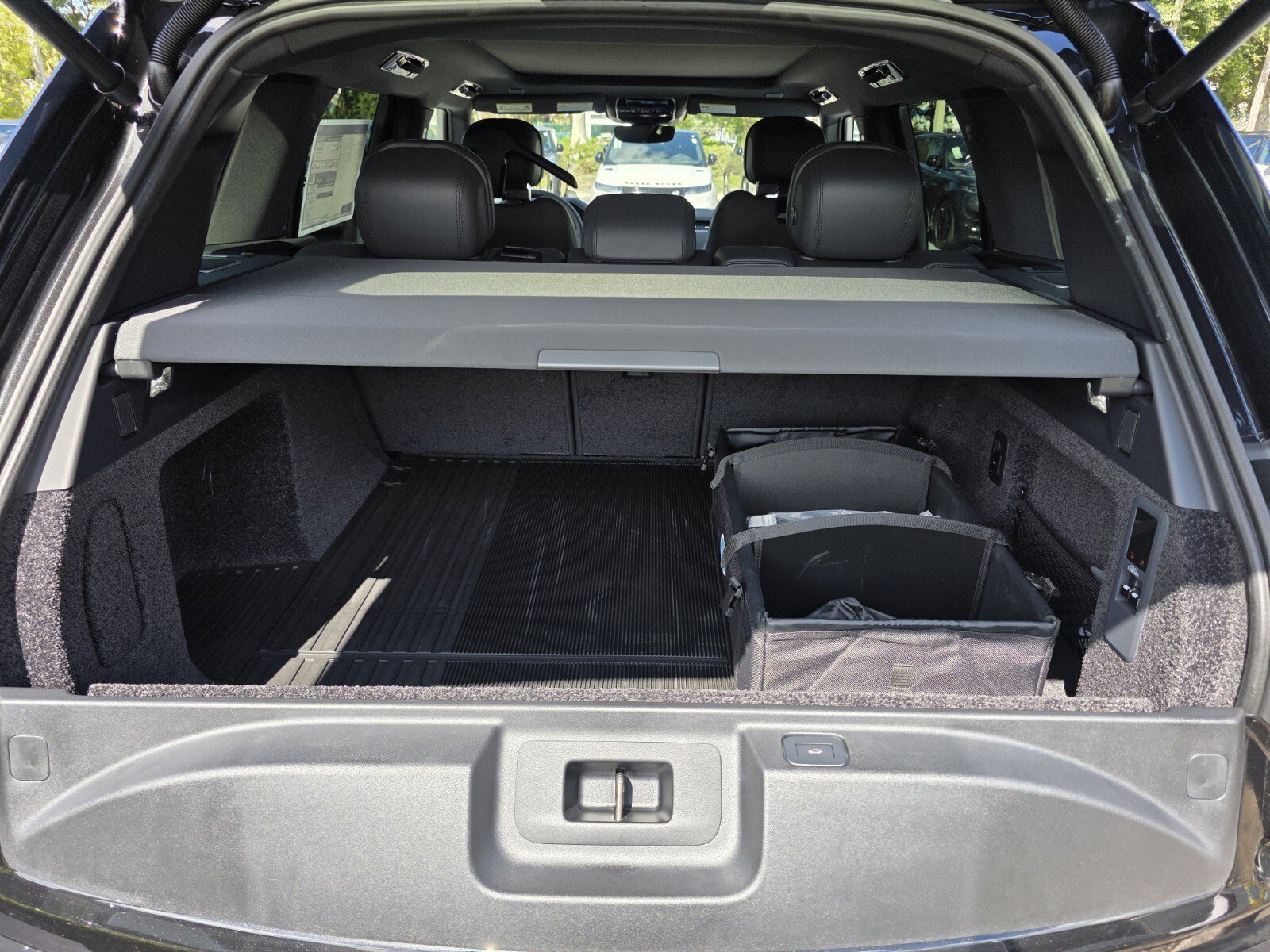 New 2027 Land Rover Range Rover SE AWD/4WD image 15
