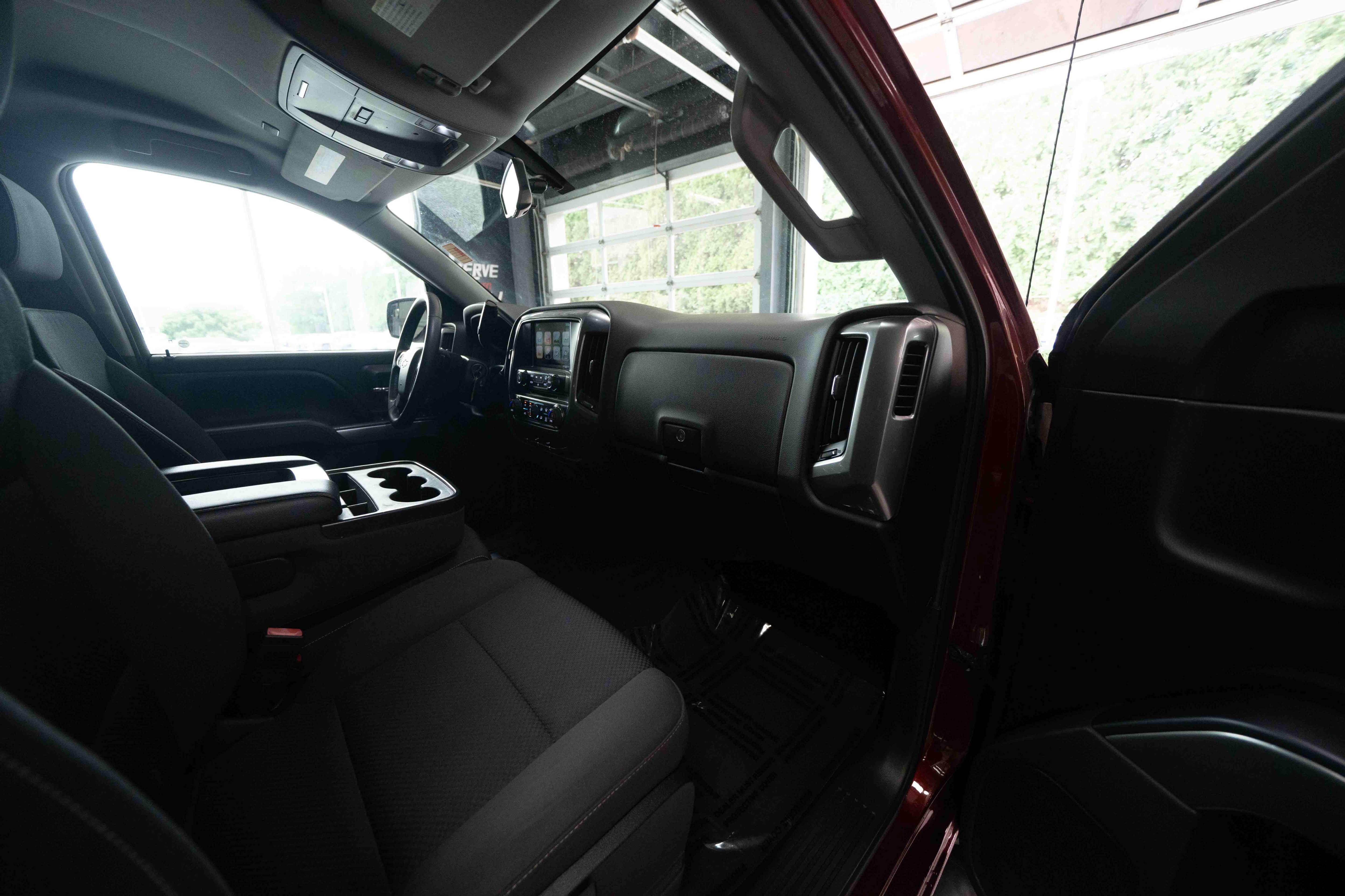 Used 2017 Chevrolet Silverado 1500 LT w/ All Star Edition AWD/4WD image 25
