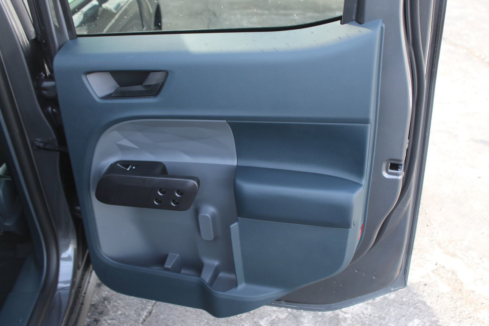 New 2026 Ford Maverick Lariat w/ Black Appearance Package image 14