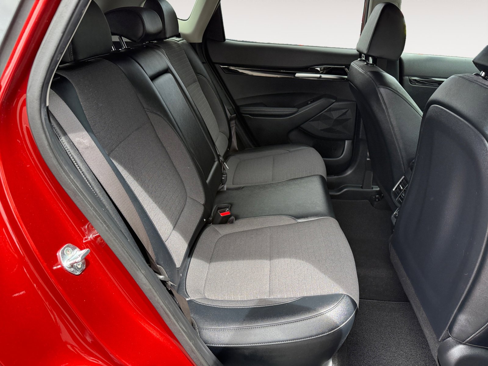 Used 2023 Kia Seltos S w/ Navigation Package FWD image 18