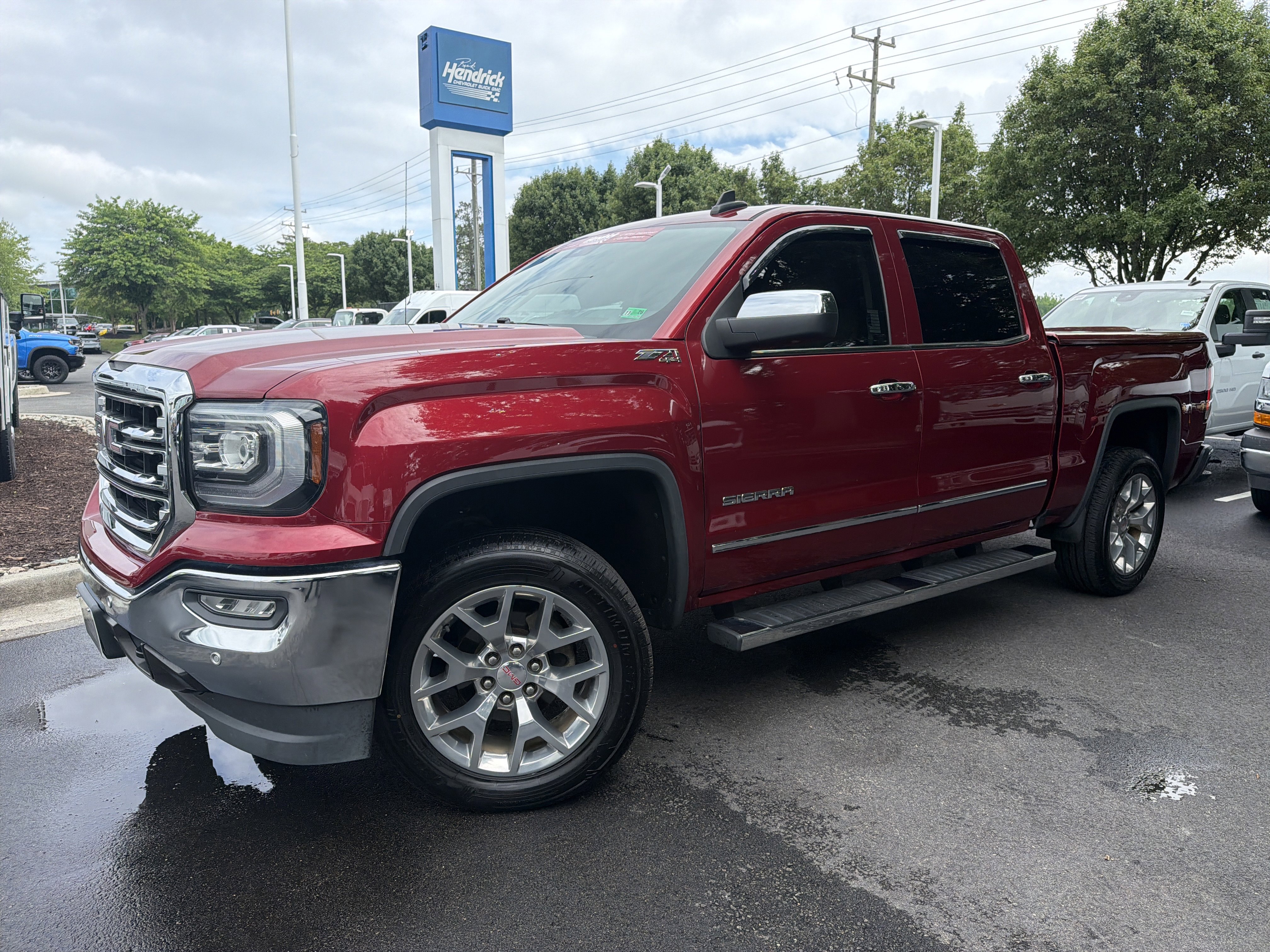 Used 2018 GMC Sierra 1500 SLT AWD/4WD image 5