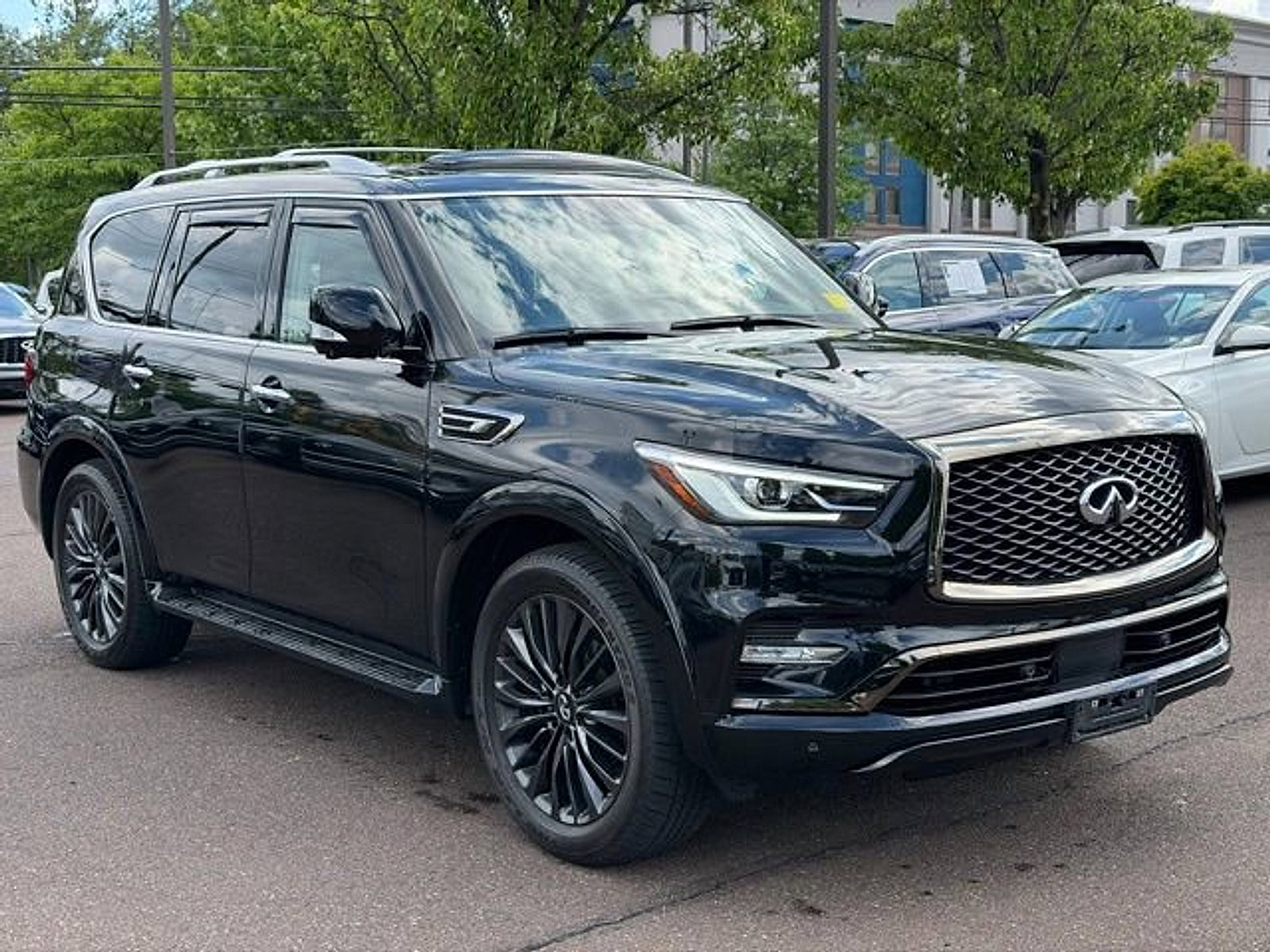 Certified 2023 INFINITI QX80 Premium Select w/ Cargo Package AWD/4WD image 1