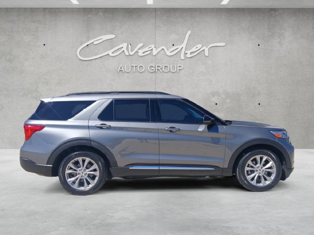 Certified 2024 Ford Explorer XLT w/ Equipment Group 202A RWD image 18