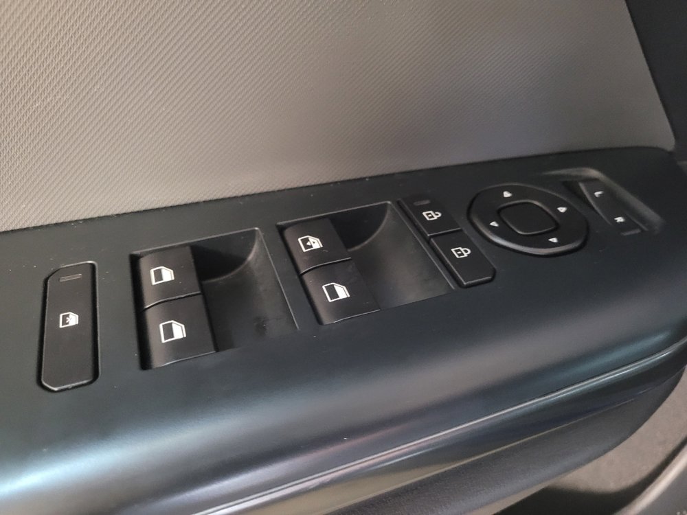 Used 2025 Kia K4 FWD image 27