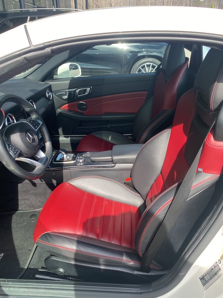 Certified 2020 Mercedes-Benz SLC 300 image 4