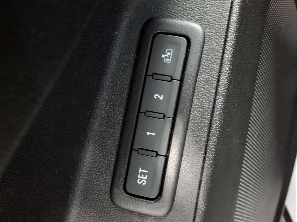 Used 2020 Chevrolet Equinox Premier AWD/4WD image 15