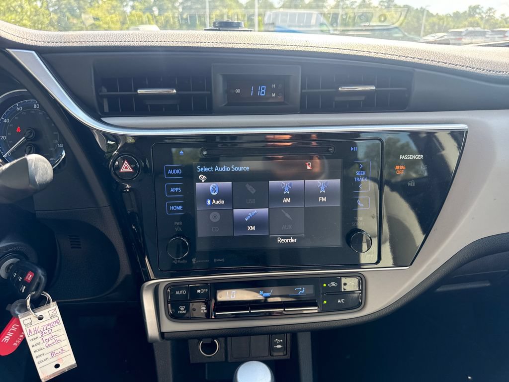 Used 2017 Toyota Corolla L FWD image 18