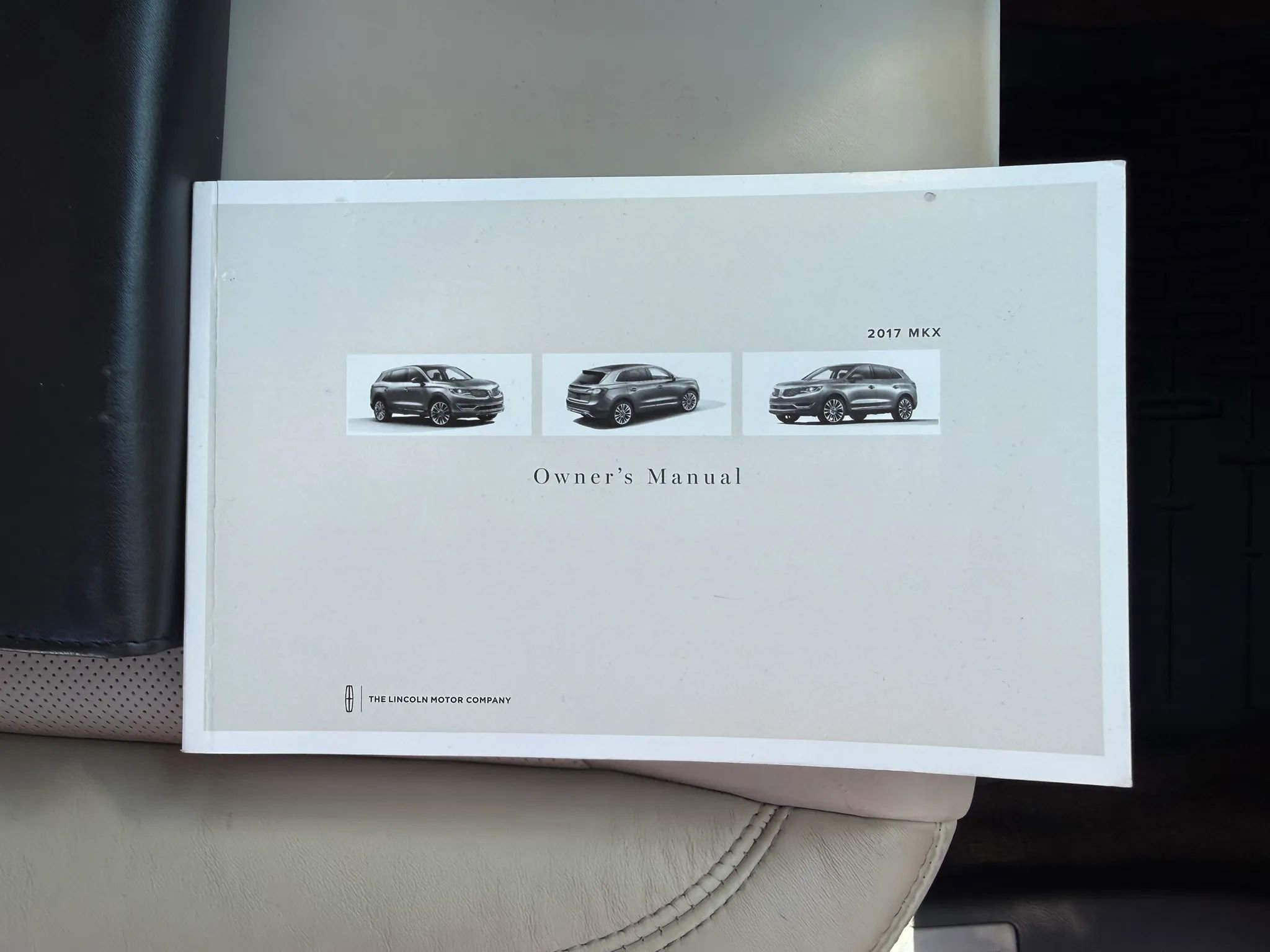 Used 2017 Lincoln MKX Select w/ Select Plus Package FWD image 36