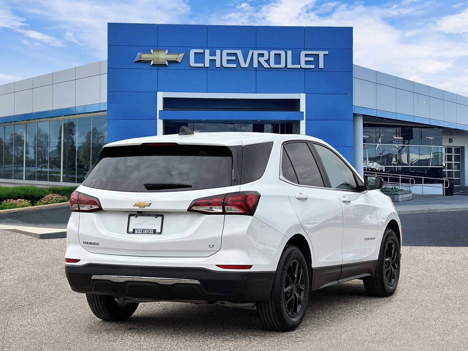 Certified 2024 Chevrolet Equinox LT w/ LPO, Floor Liner Package image 4