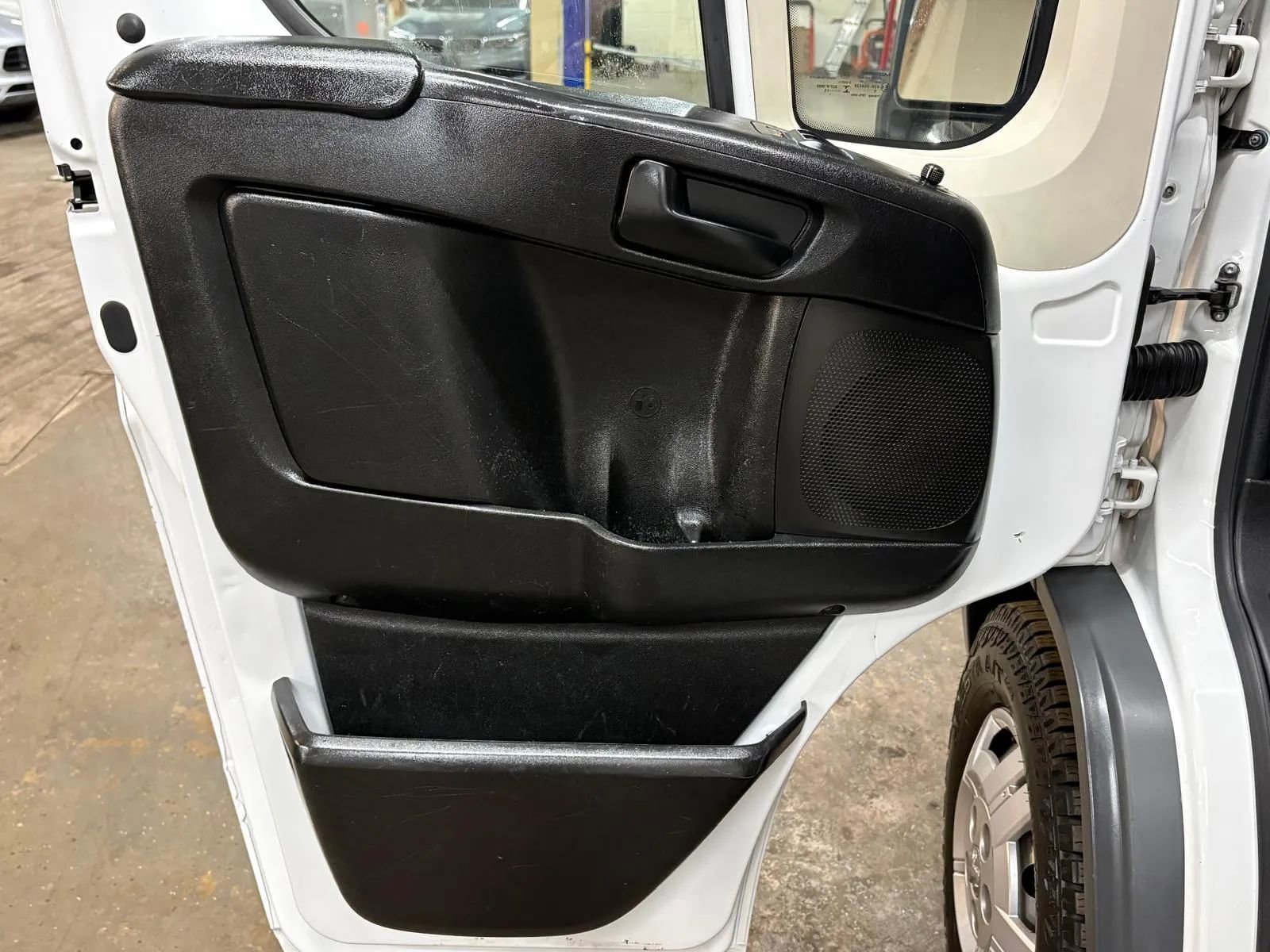 Used 2015 RAM ProMaster 1500 w/ Interior Convenience Group FWD image 23