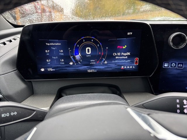 Used 2025 Chevrolet Traverse LT image 26