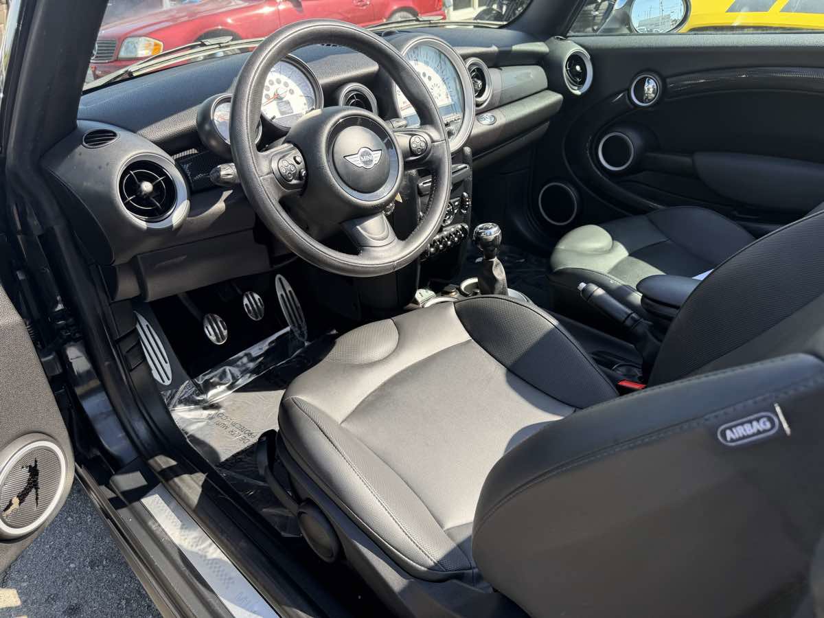 Used 2013 MINI Cooper S FWD image 16