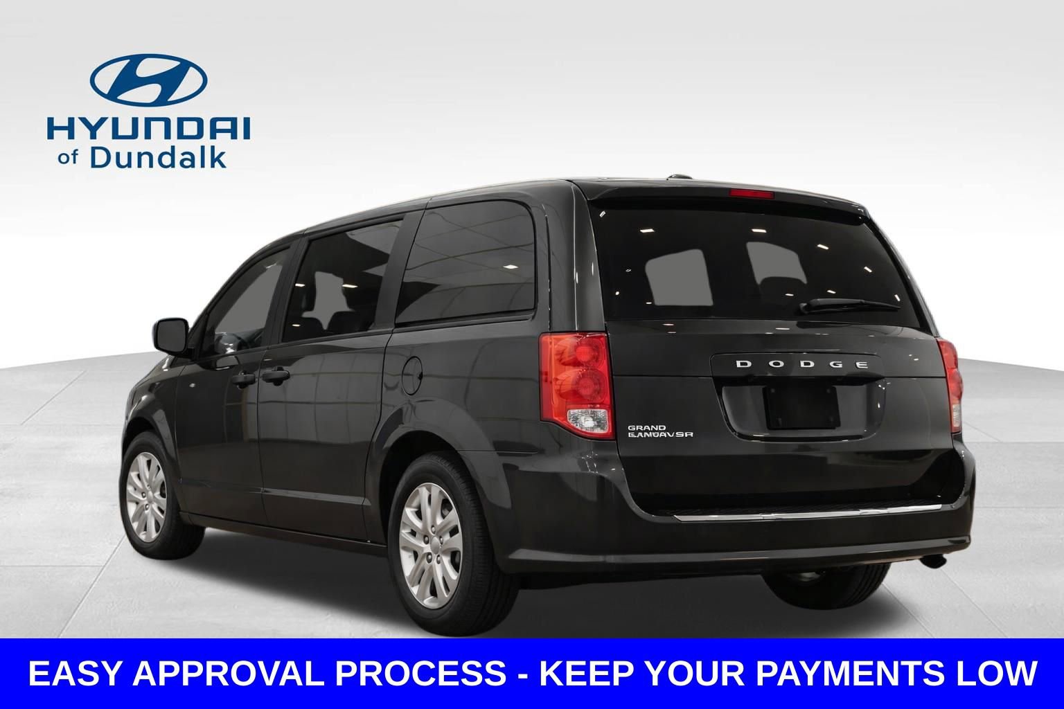 Used 2019 Dodge Grand Caravan SE w/ UConnect Hands-Free Group FWD image 5