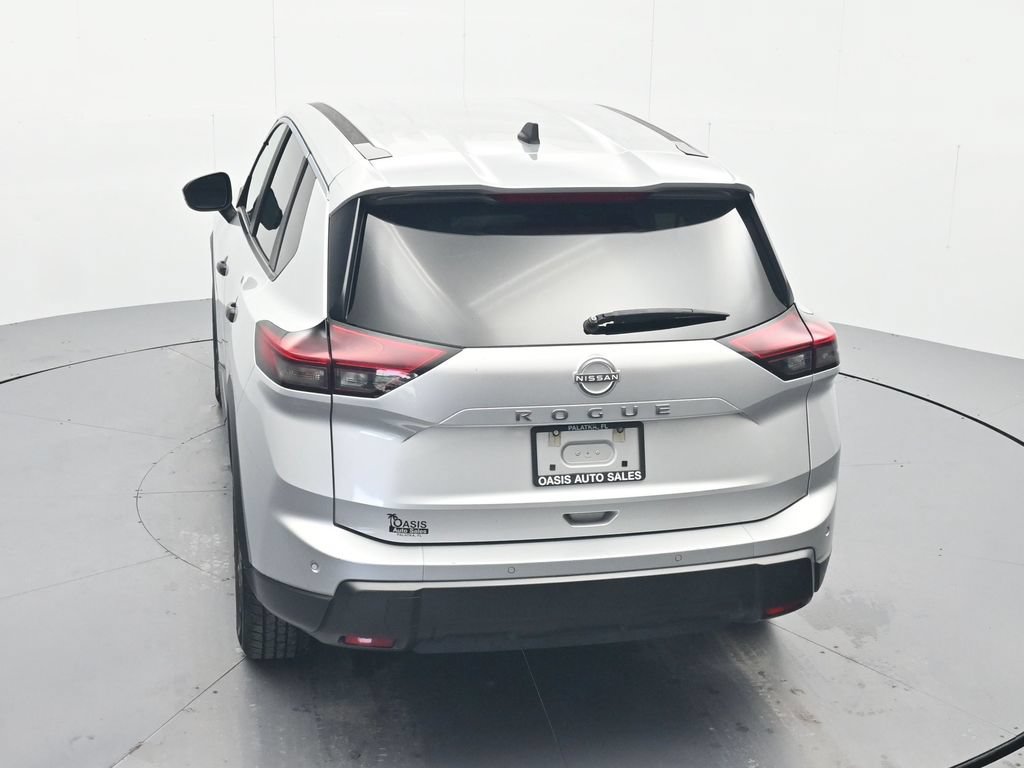Used 2024 Nissan Rogue S FWD image 32