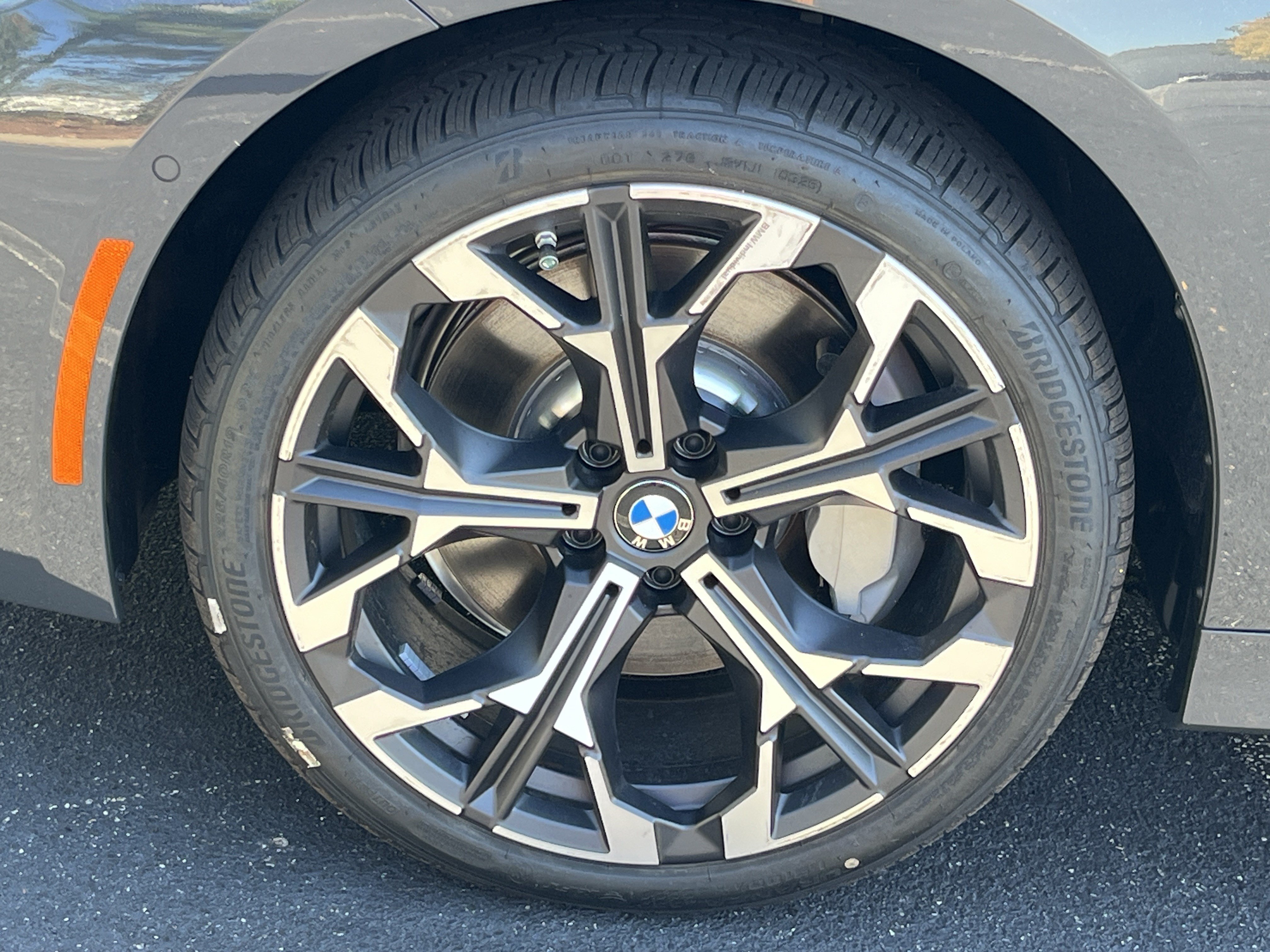 New 2026 BMW 330i Sedan w/ Premium Package RWD image 28
