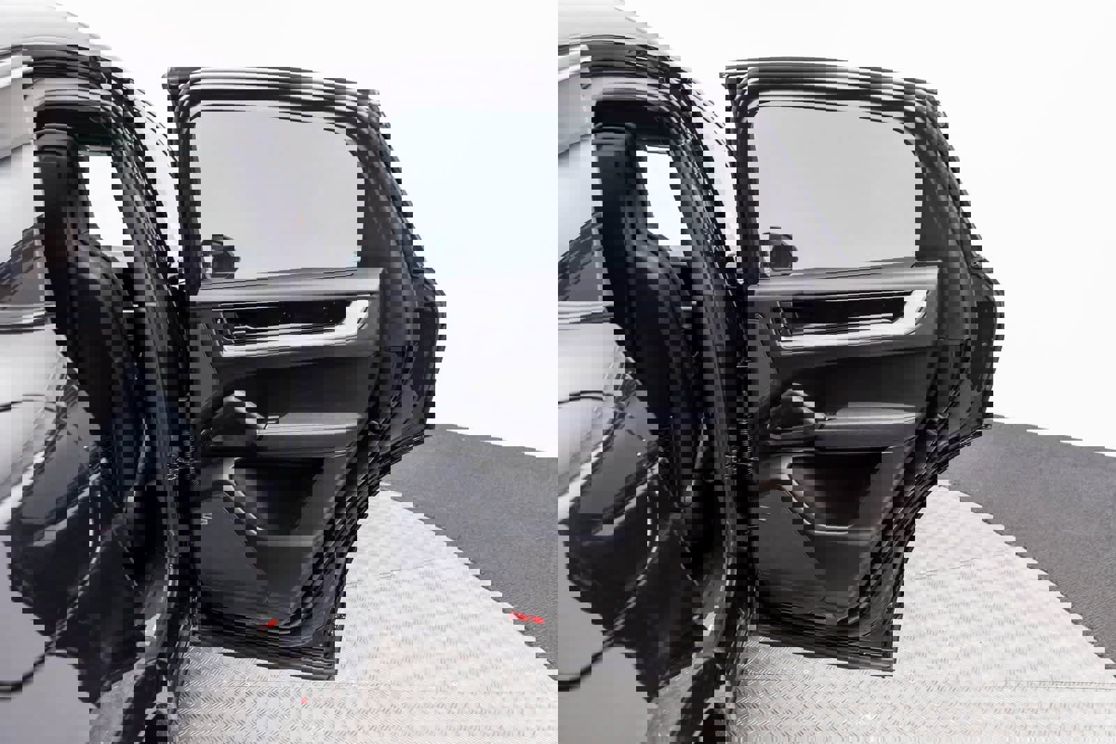 Used 2024 Porsche Cayenne S image 46