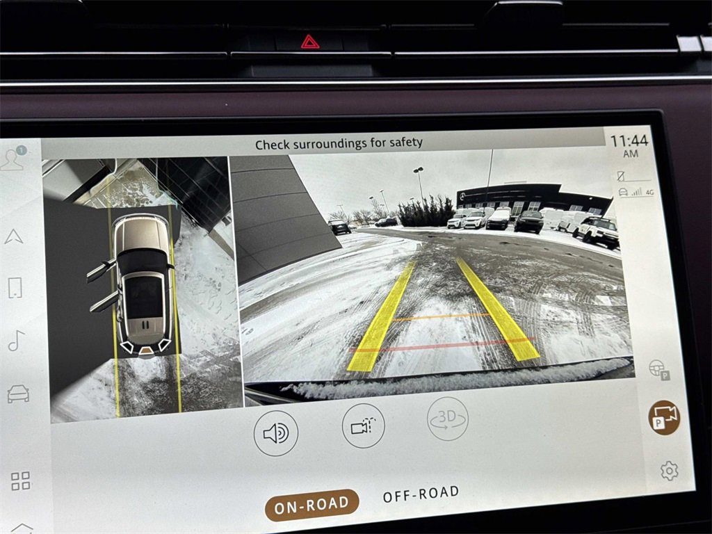 Used 2023 Land Rover Range Rover Autobiography image 24