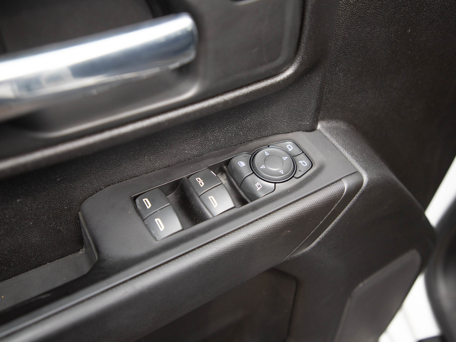 Used 2022 Chevrolet Silverado 2500 Custom w/ Custom Value Package AWD/4WD image 19