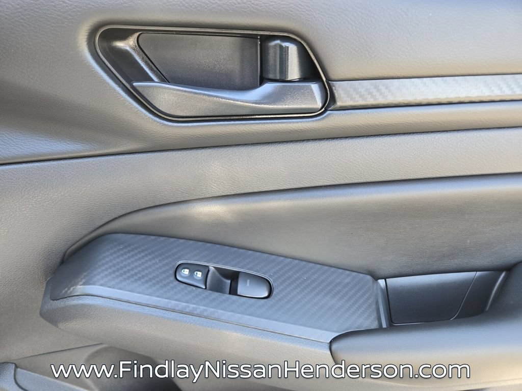 Used 2025 Nissan Altima 2.5 S FWD image 17