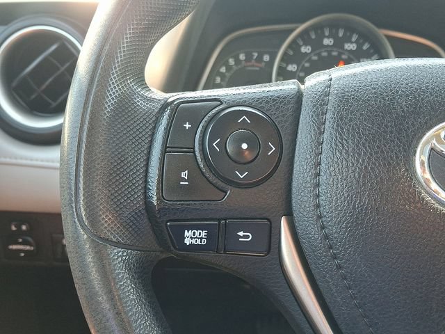 Used 2015 Toyota RAV4 XLE AWD/4WD image 21