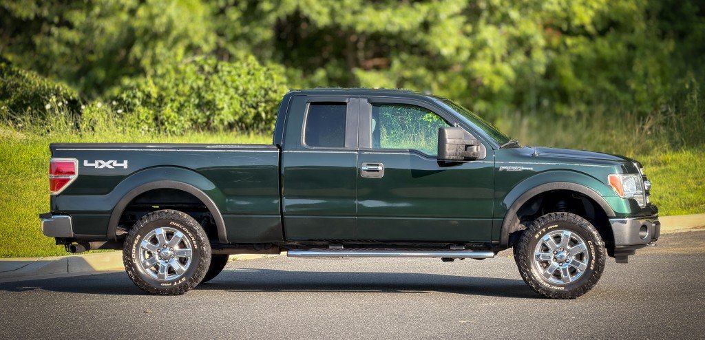 Used 2014 Ford F150 XLT w/ Equipment Group 302A Luxury AWD/4WD image 16