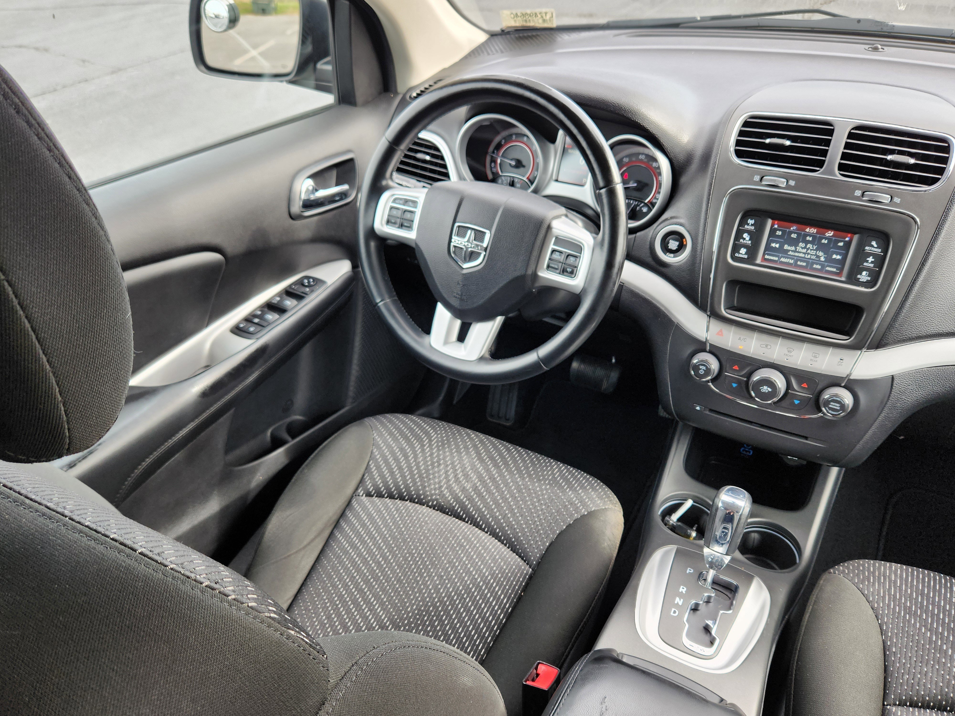 Used 2020 Dodge Journey SE w/ SE Popular Equipment Group FWD image 14