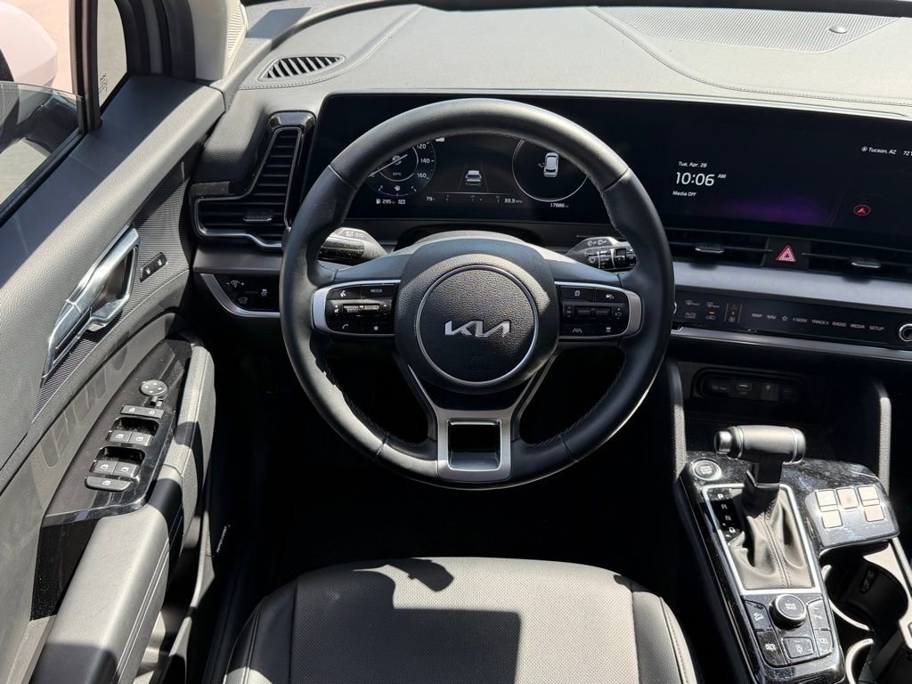 Used 2025 Kia Sportage SX FWD image 10