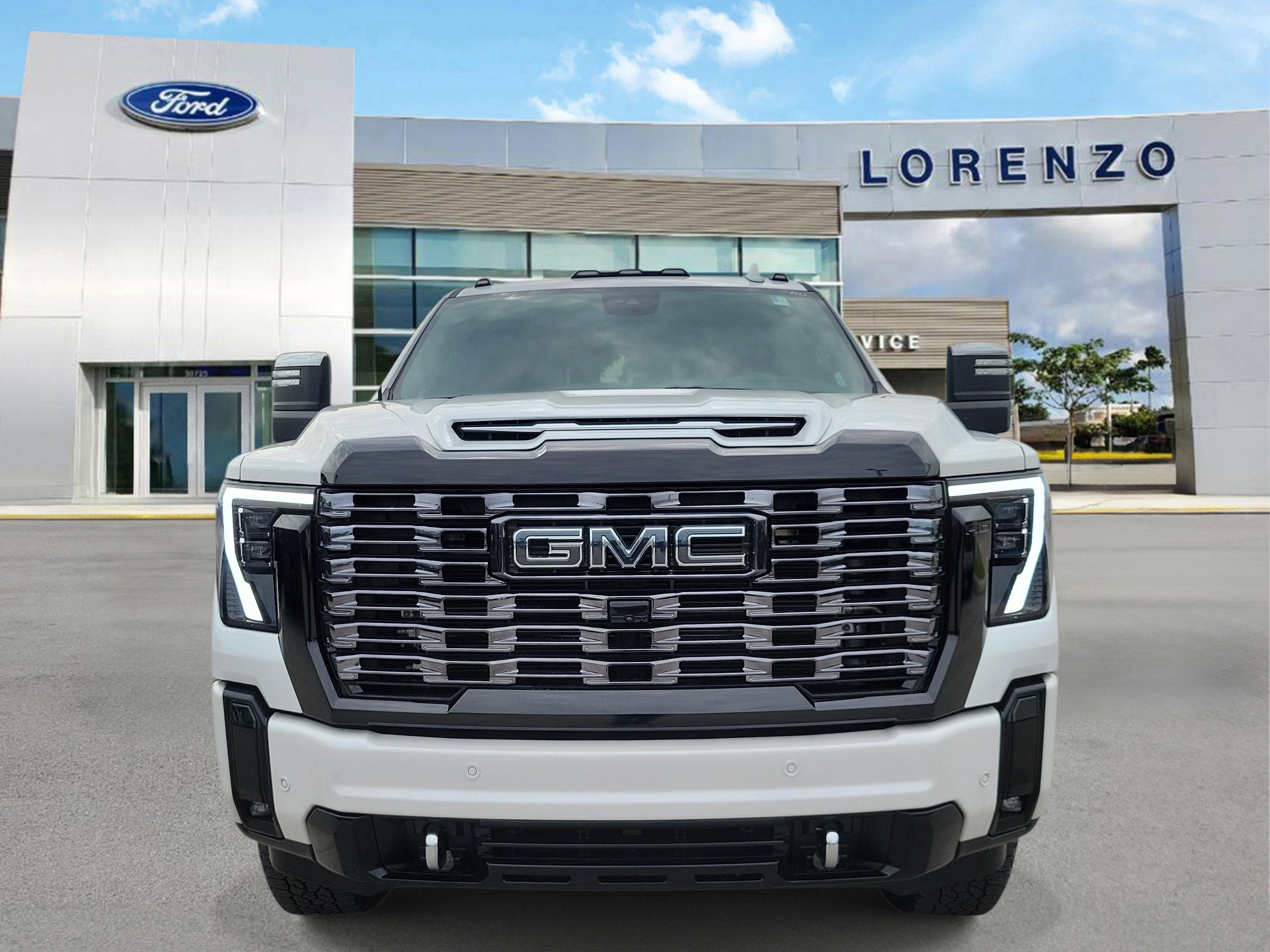 Used 2025 GMC Sierra 2500 Denali Ultimate AWD/4WD image 2