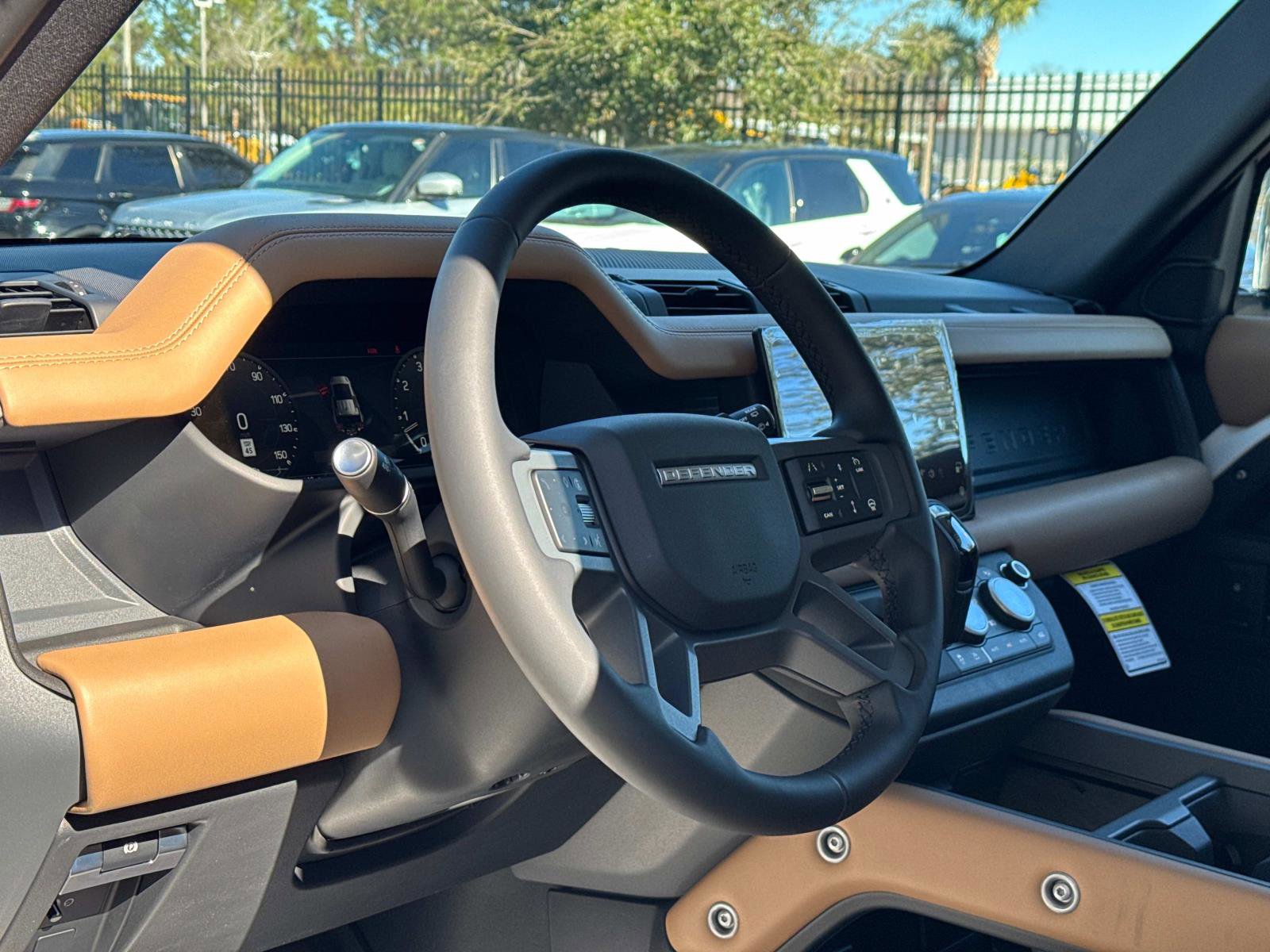 Used 2025 Land Rover Defender 110 S image 22