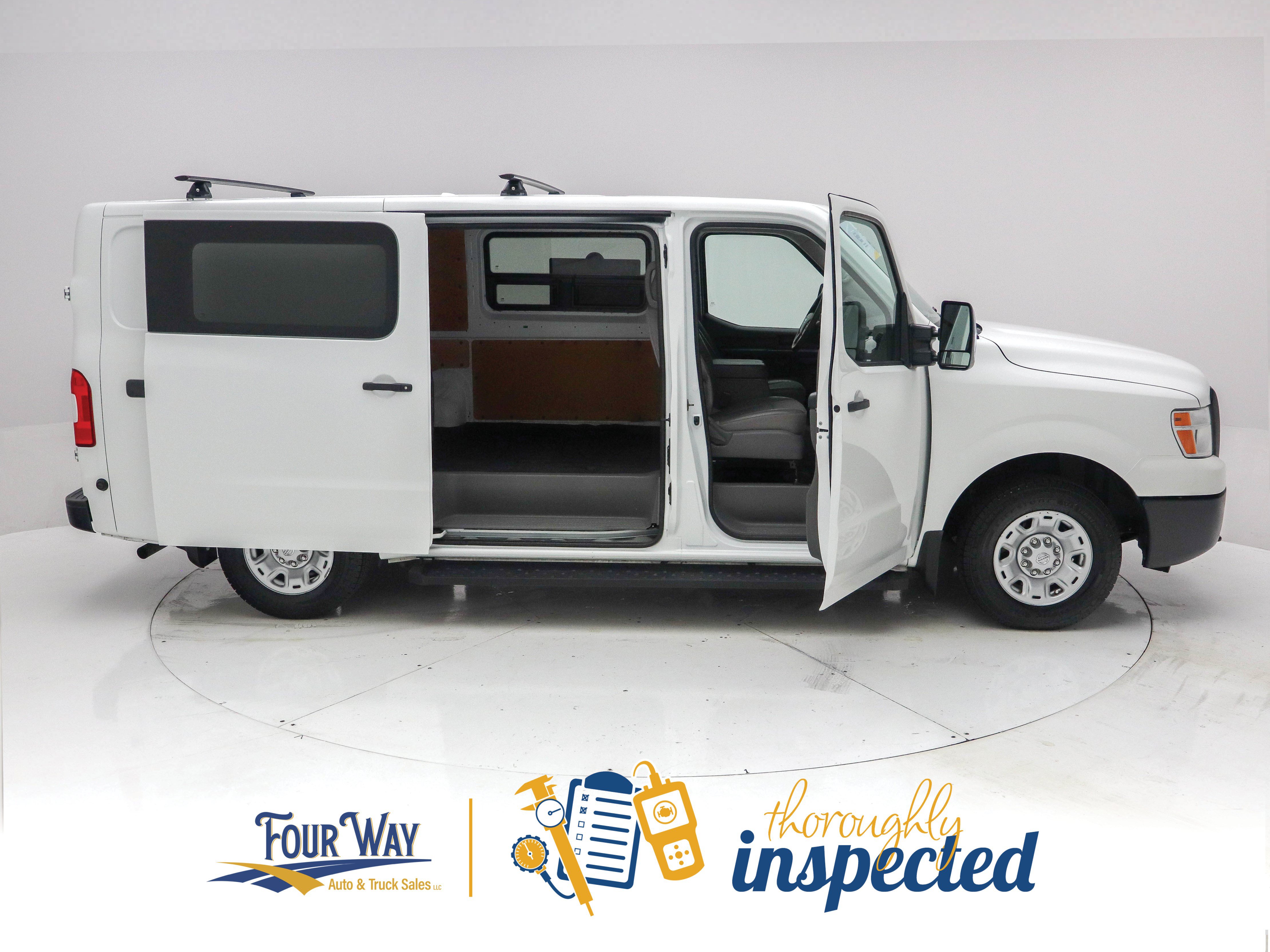 Used 2018 Nissan NV 2500 SV RWD image 3