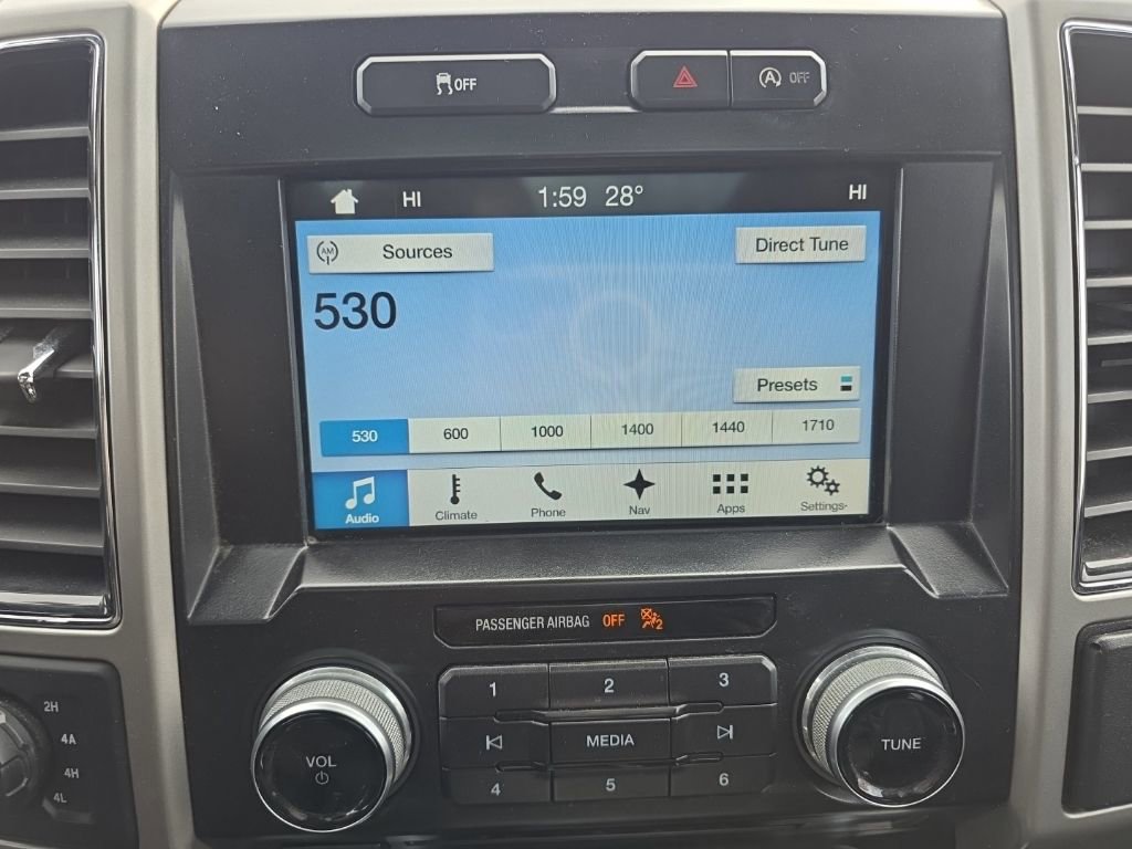 Used 2017 Ford F150 Lariat image 32