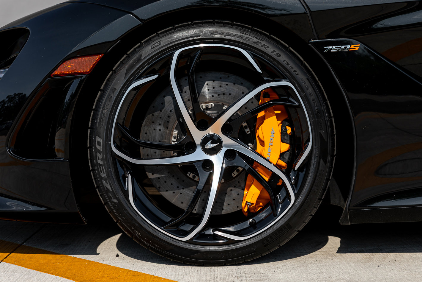 Used 2024 McLaren 750S image 15