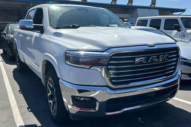 Used 2025 RAM 1500 Laramie AWD/4WD image 2
