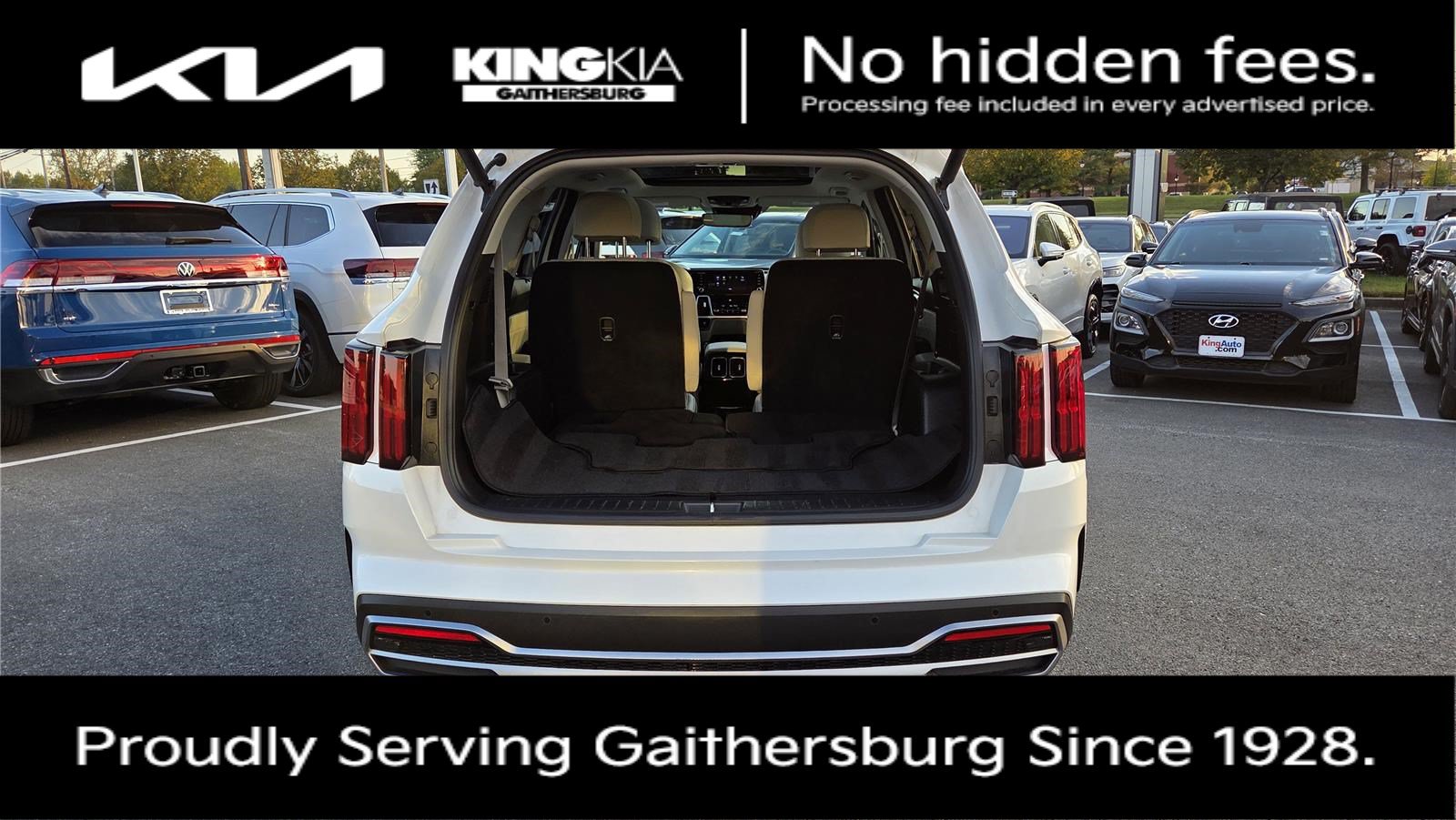 Certified 2023 Kia Sorento SX Prestige w/ Panoramic Sunroof Package AWD/4WD image 5
