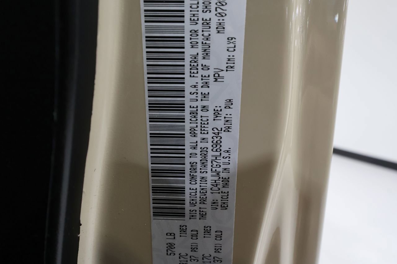 Used 2017 Jeep Wrangler Unlimited Rubicon image 30