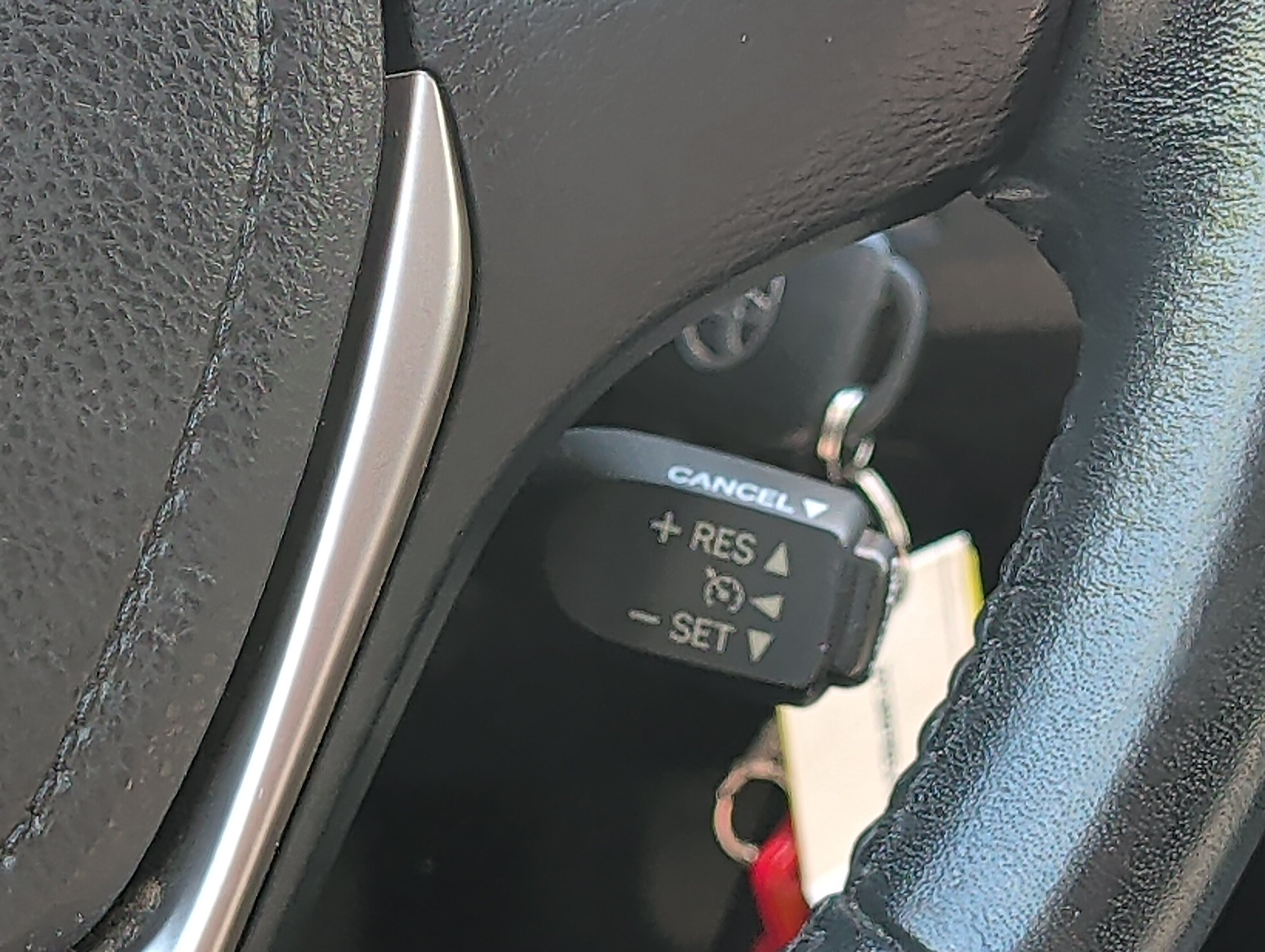 Used 2016 Toyota RAV4 XLE AWD/4WD image 28