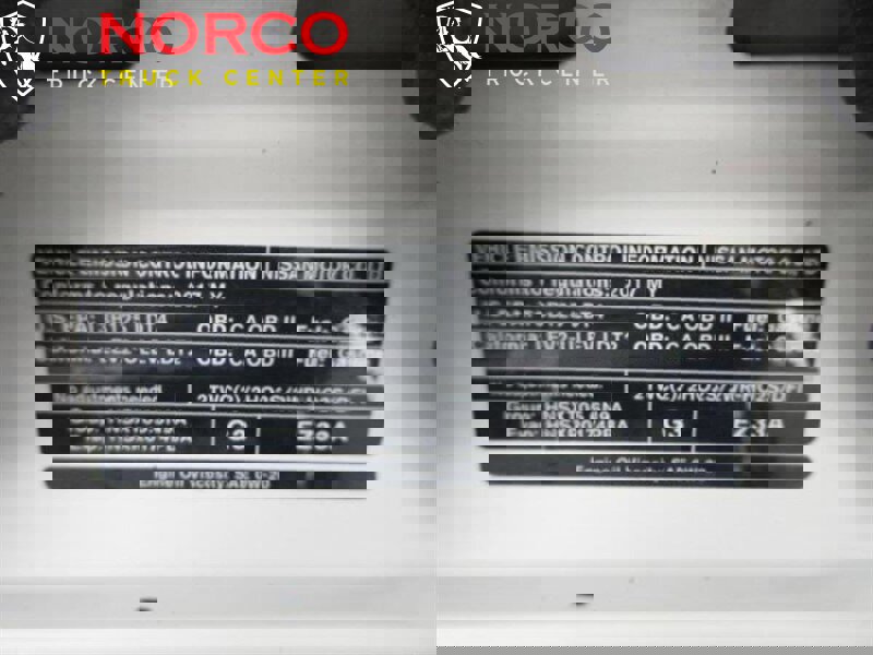 Used 2017 Nissan Titan S image 19