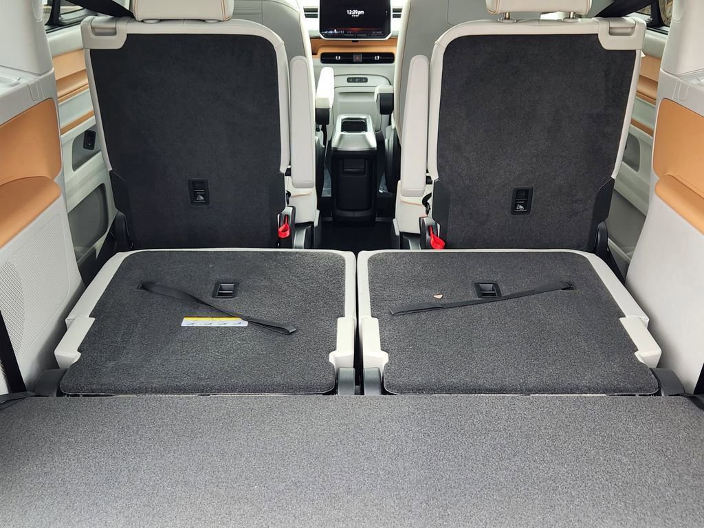 New 2025 Volkswagen ID. Buzz Pro S Plus image 20