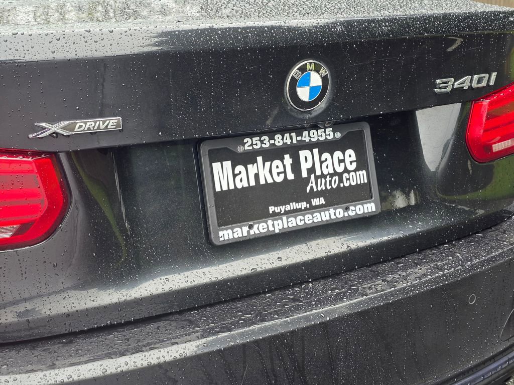 Used 2017 BMW 340i xDrive Sedan AWD/4WD image 14