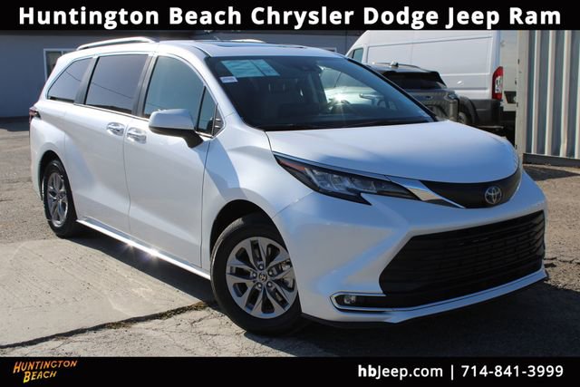 Used 2023 Toyota Sienna XLE w/ XLE Plus Package