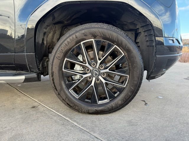 Used 2024 Lexus GX 550 w/ Accessory Package (Z1) image 34